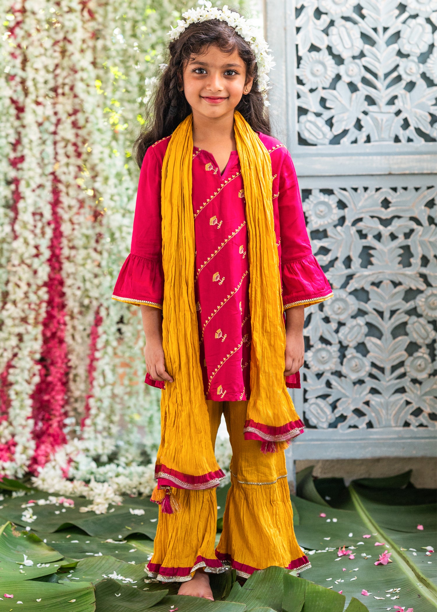 Utsav Embroidered Kurta Sharara Set Girls  (2 Years - 12 Years)