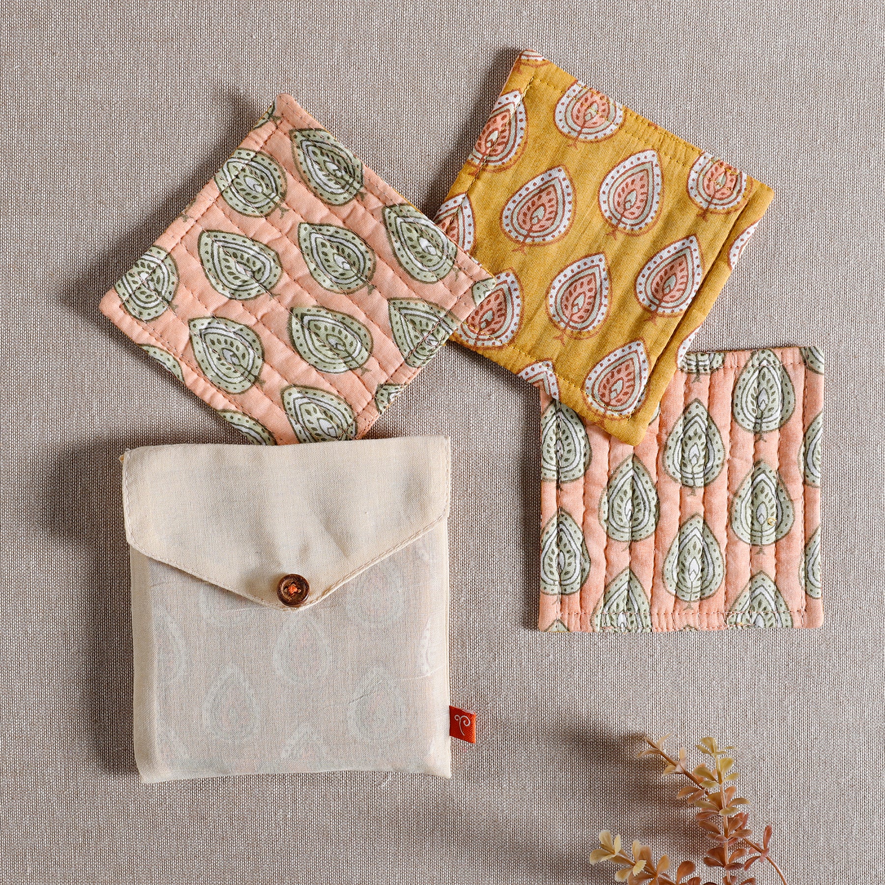 Leaf Peach Cotton Quilted Coaster (Set Of 4)