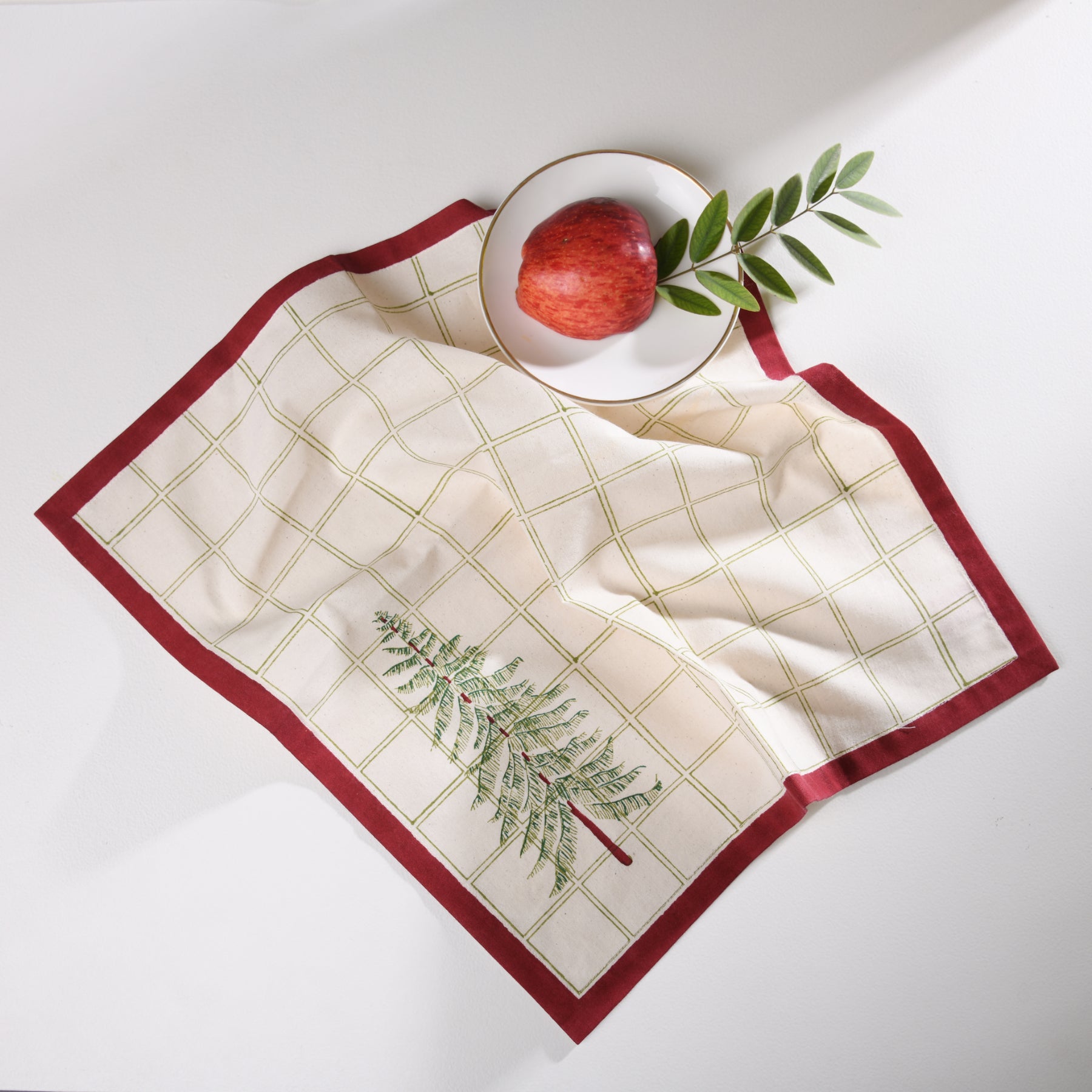 Winter Wonderland Maroon-Green Napkin Set - 6 pieces Ratan Texprocess Pvt. Ltd