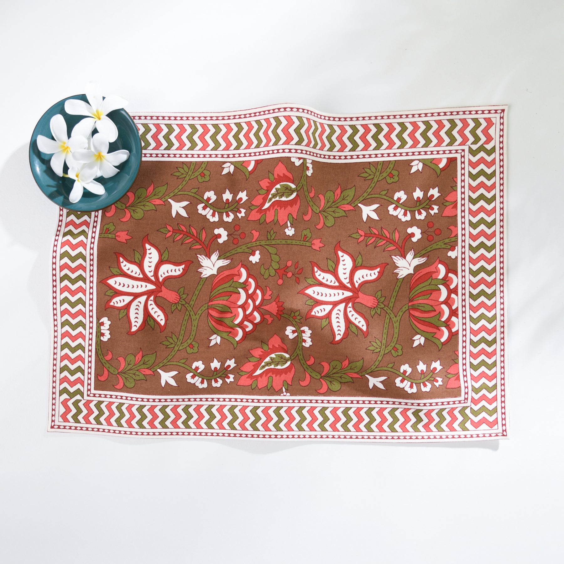 Red-Green Table Mat Set of 6 Ratan Texprocess Pvt. Ltd