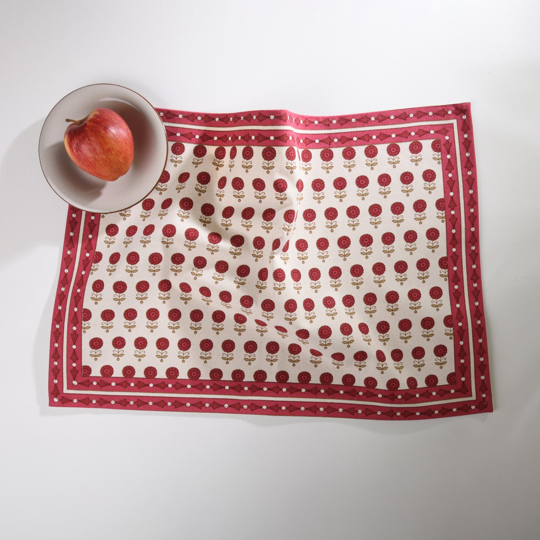 Red-Beige Table Mat Set of 6 Ratan Texprocess Pvt. Ltd