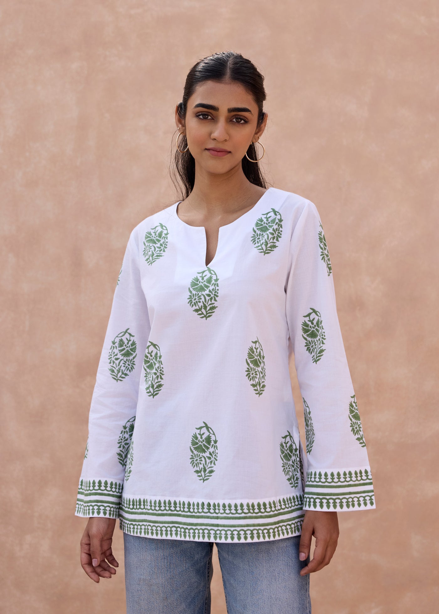 Fuss Free Top -White/Green