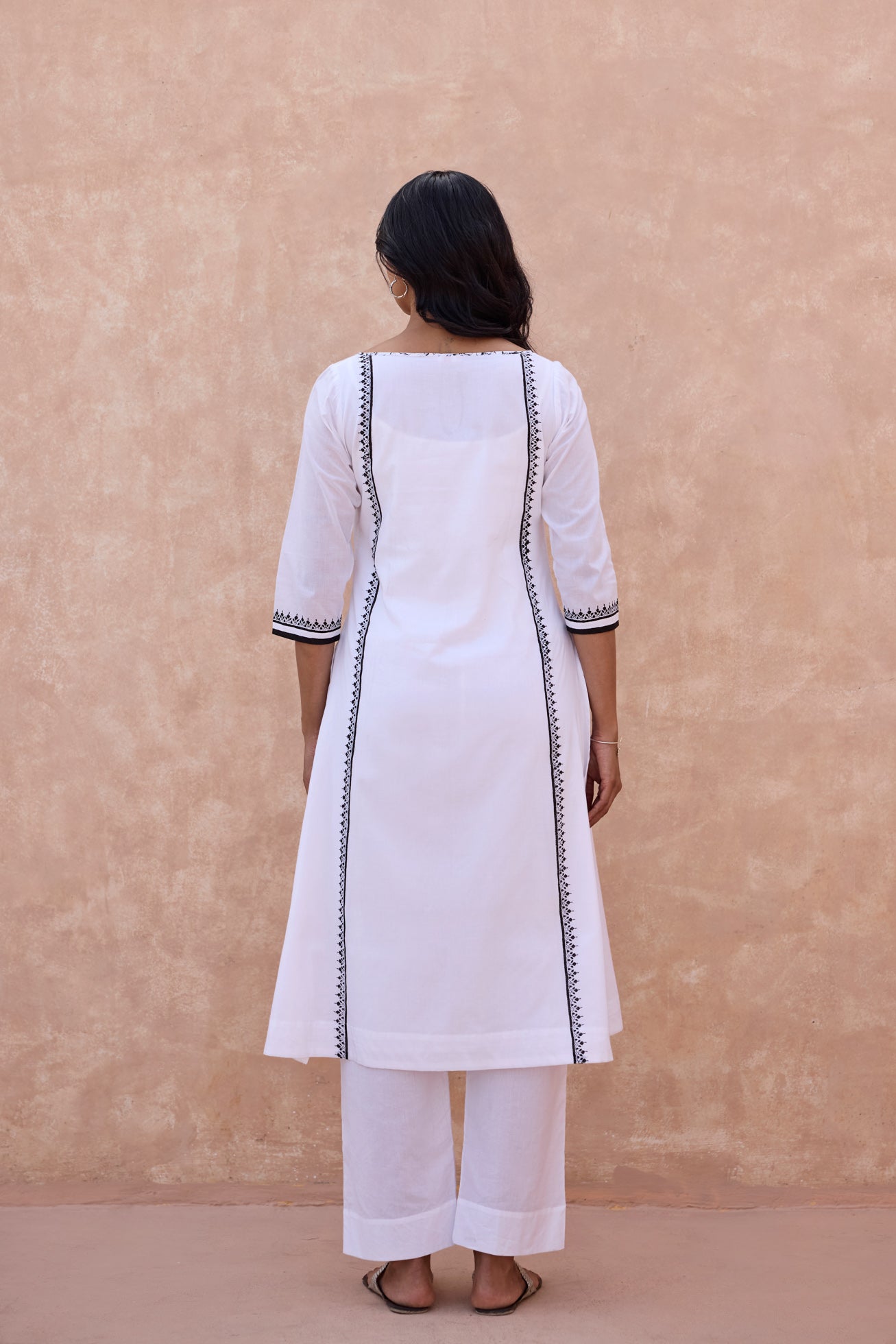 Sehar Kurta - White/Black