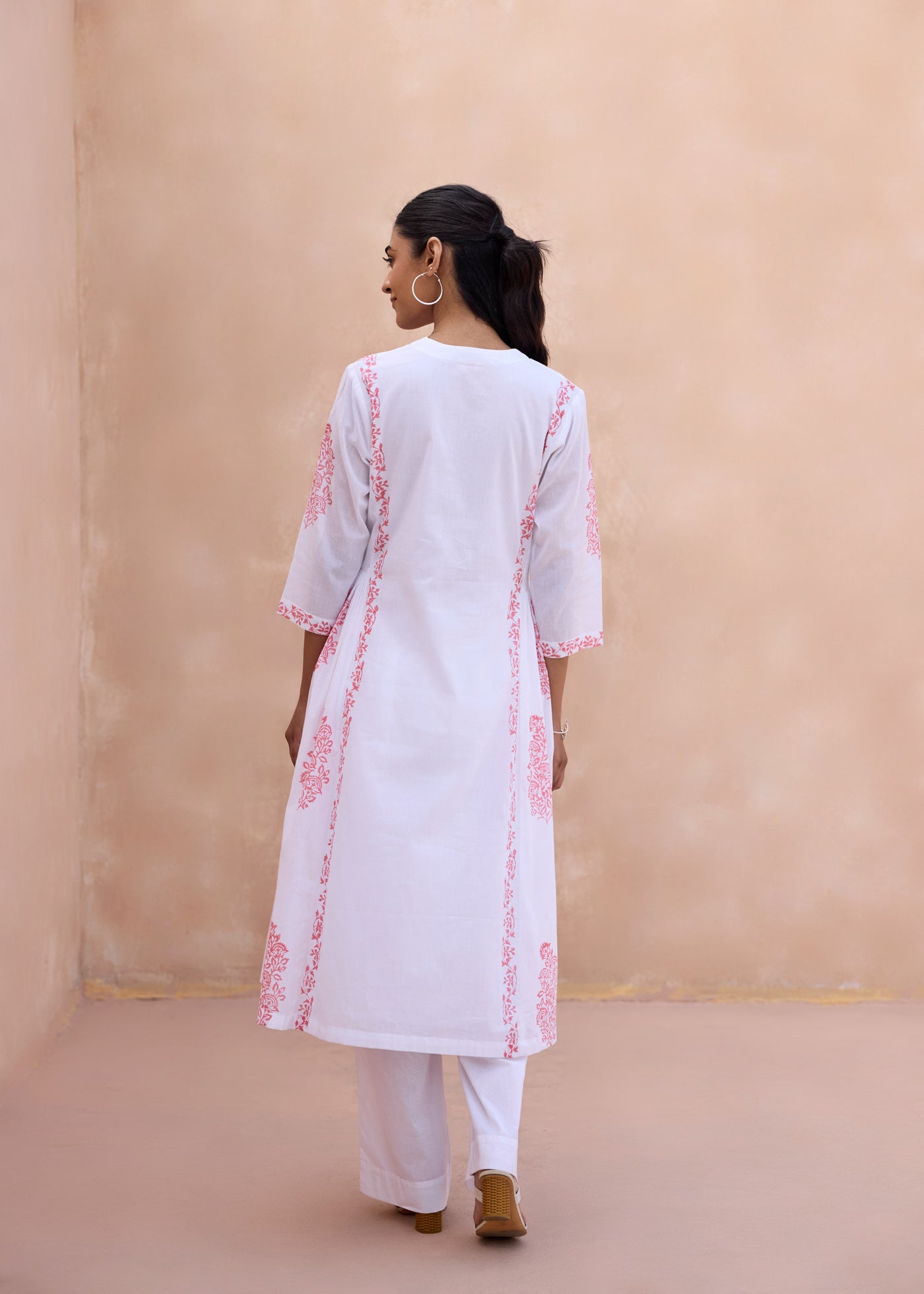 Zinnia Kurta - White/Pink