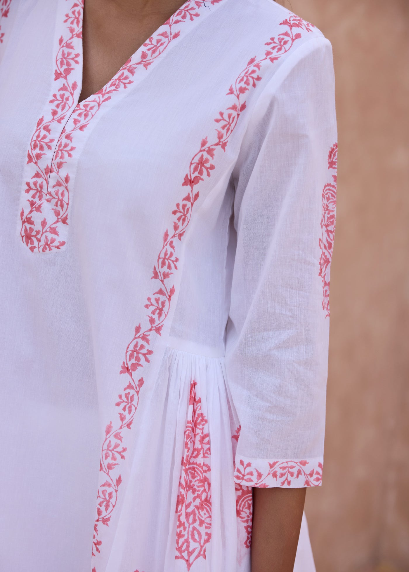 Zinnia Kurta - White/Pink