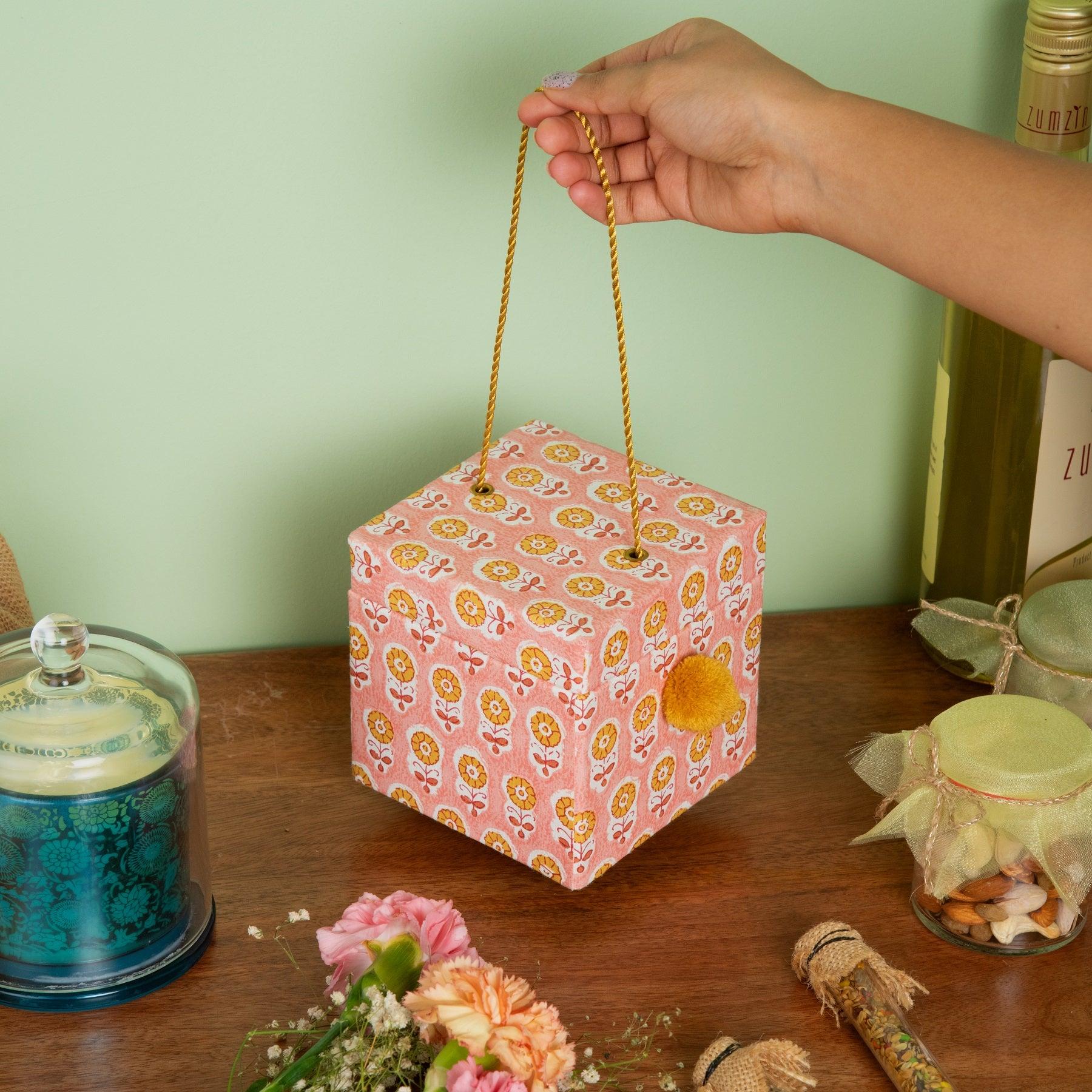 Block Story Buti Peach Square Gift Box