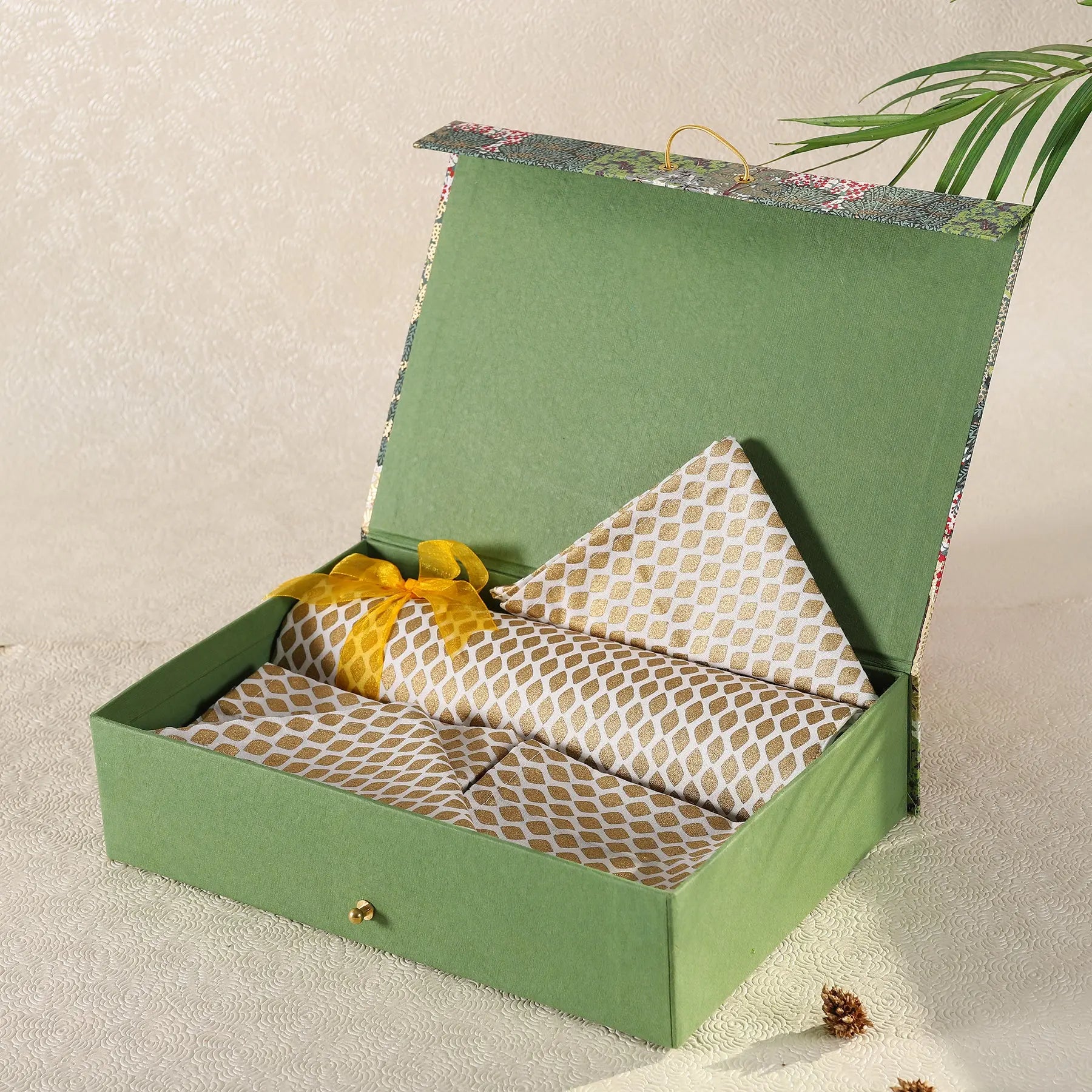 Emerald Green Table Runner Gift Set