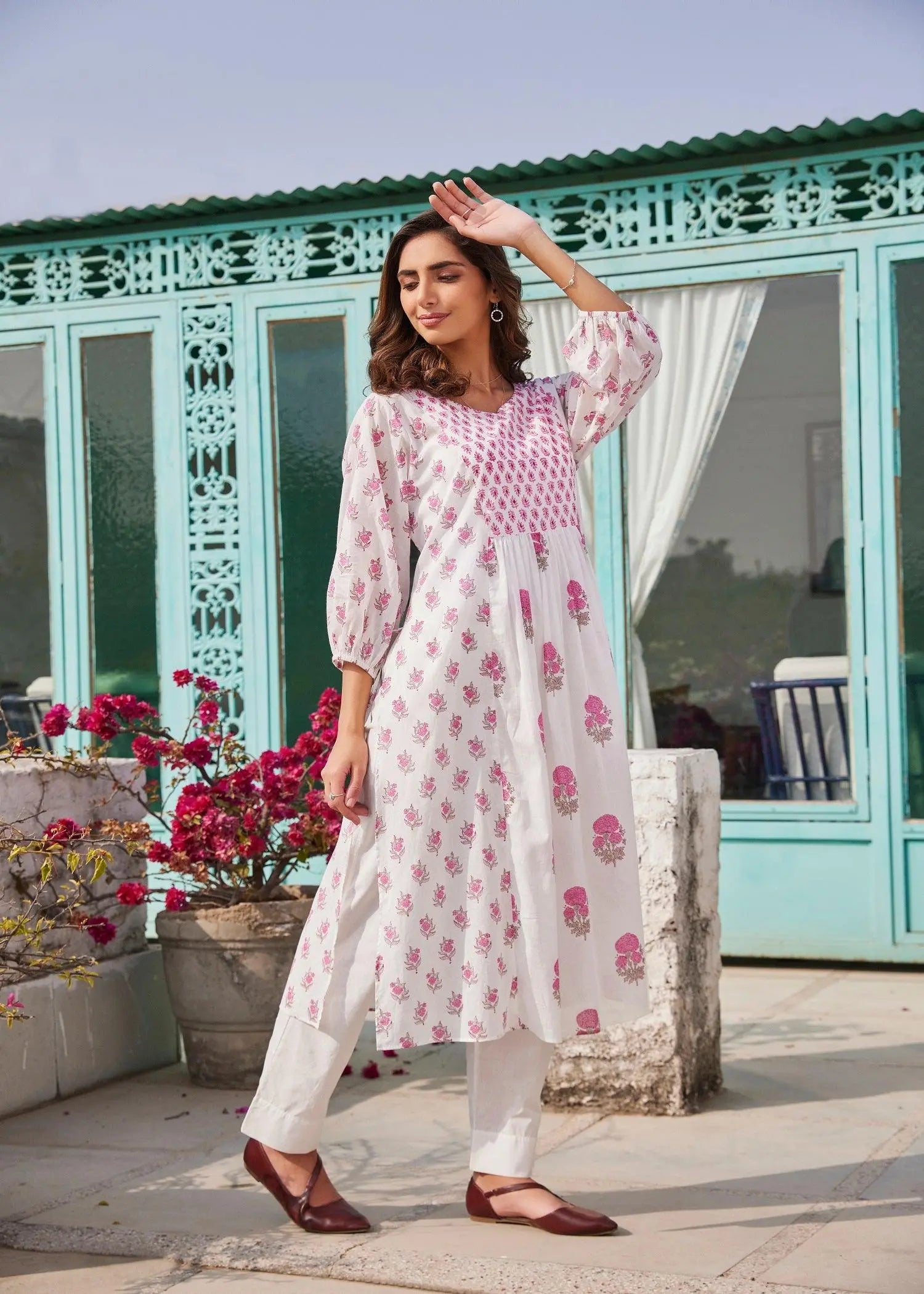 Kajri White/Pink Loose Fit Kurta