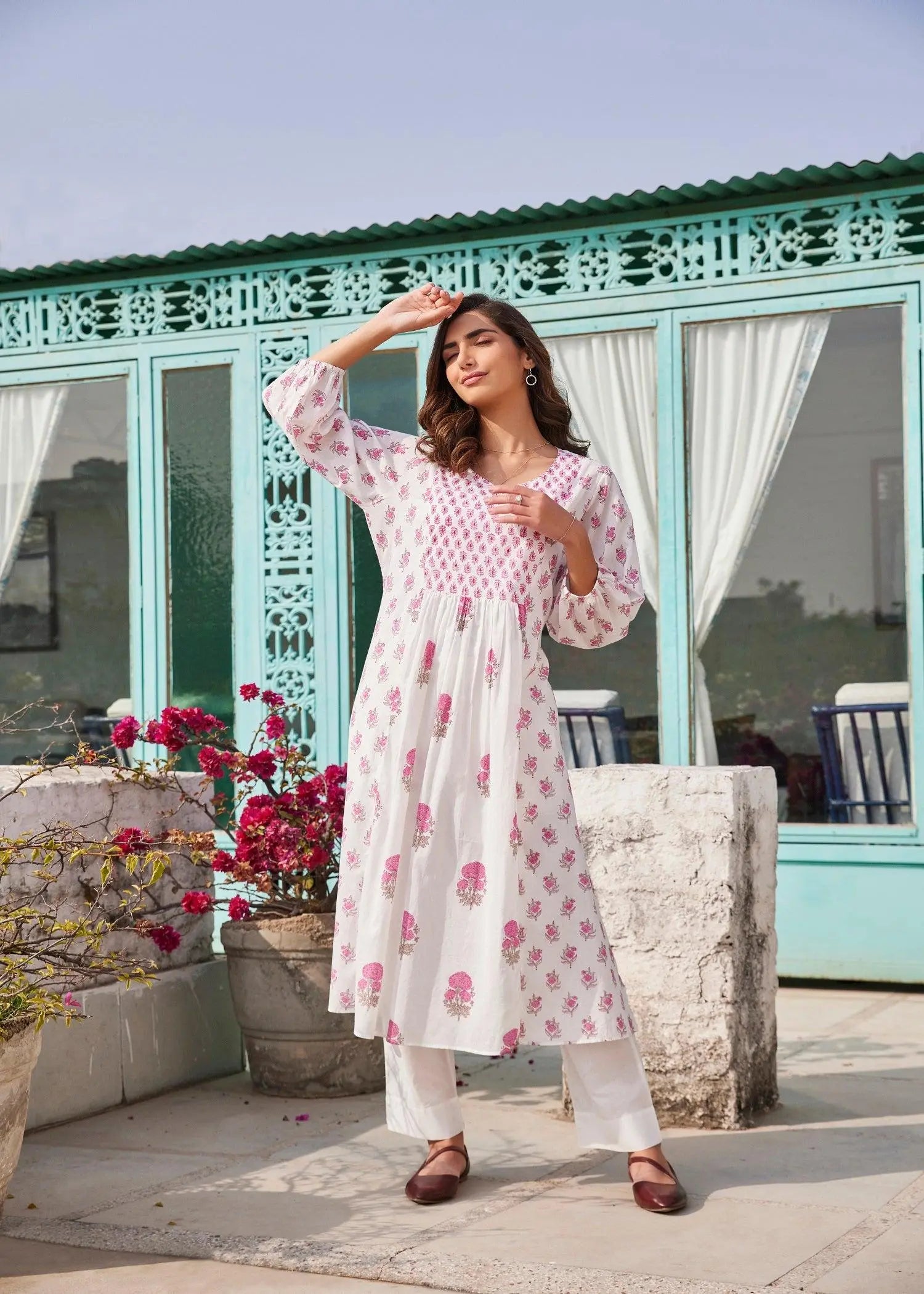 Kajri White/Pink Loose Fit Kurta