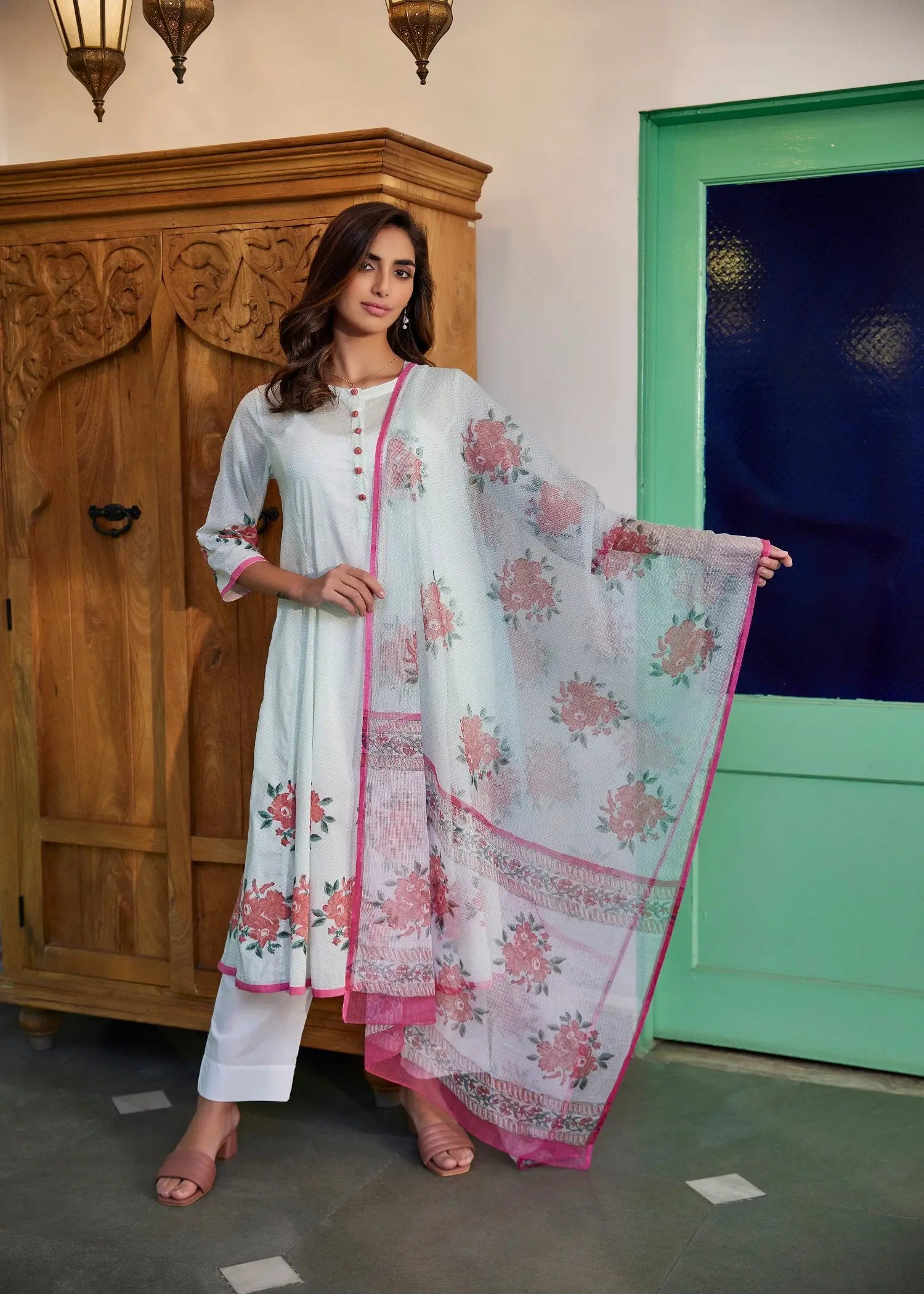 White/Pink Kota Doria Dupatta