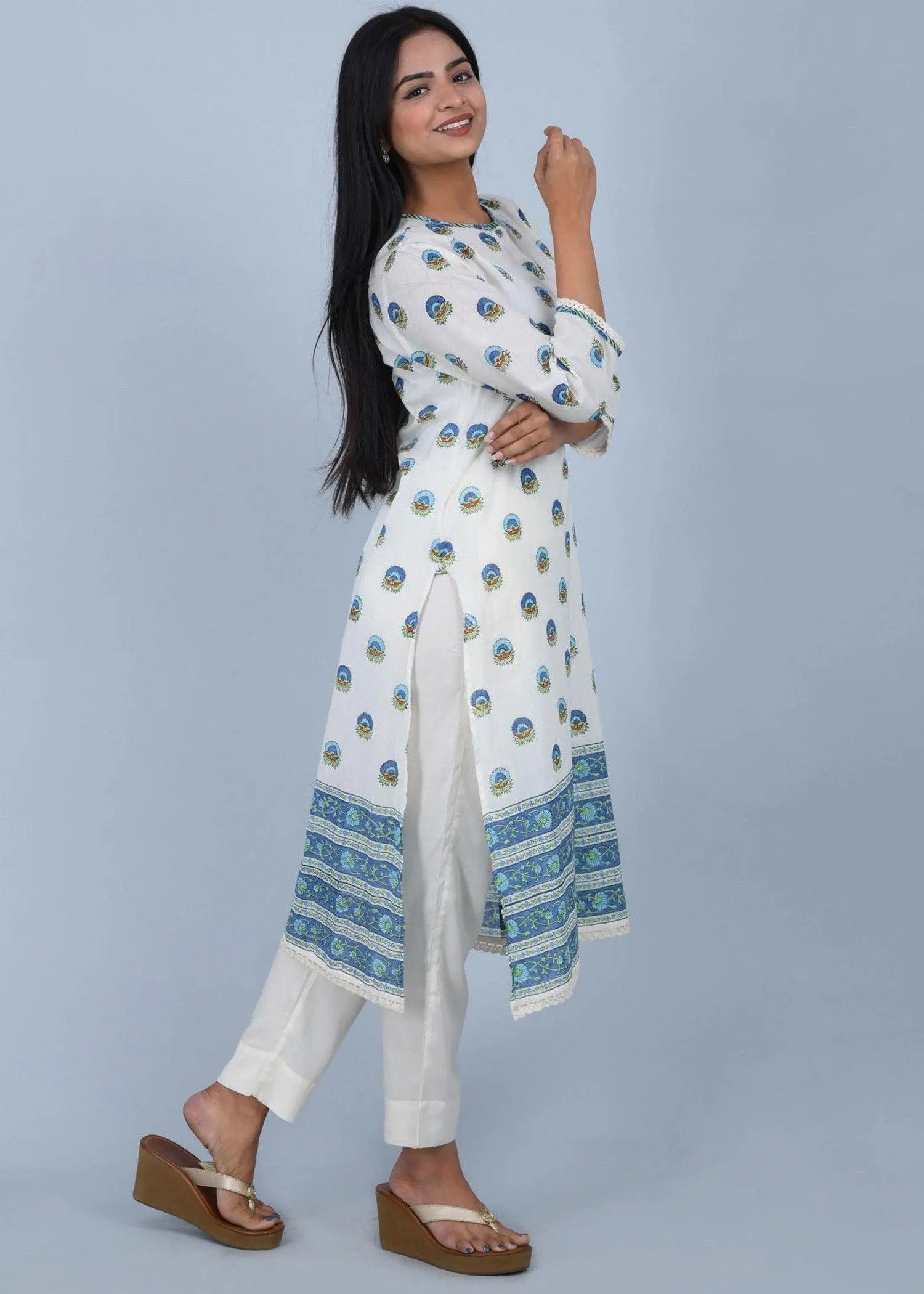 Upasana Blue And Turquoise Straight Cut Cotton Kurta