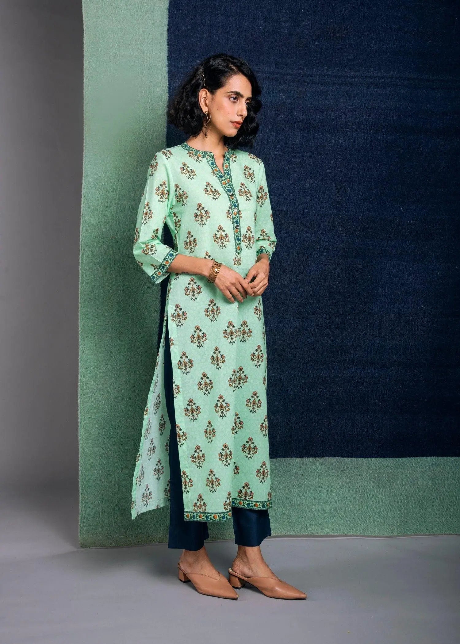 Smriti Green Straight Calf Length Cotton Kurta