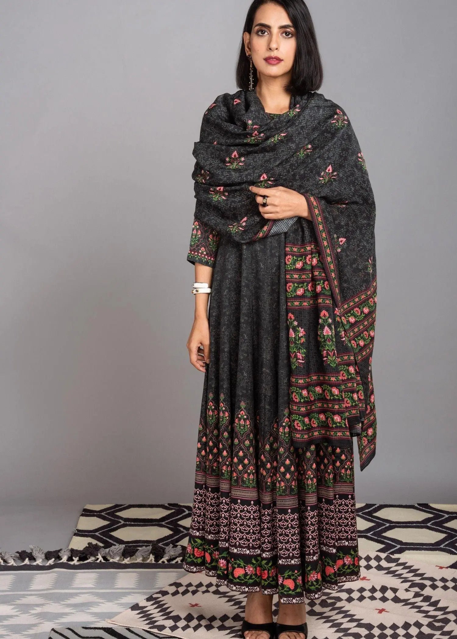 Usra Black Flared long Kurta