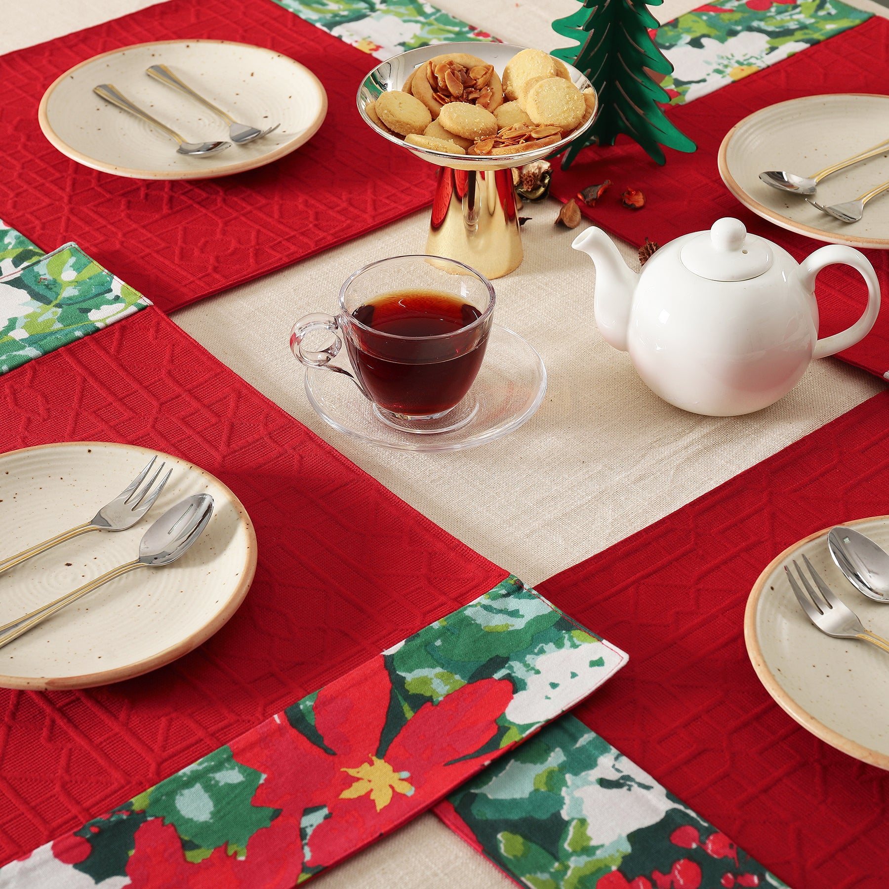 Red Cotton Texture Mattalase Bloom Table Mat Set of 6