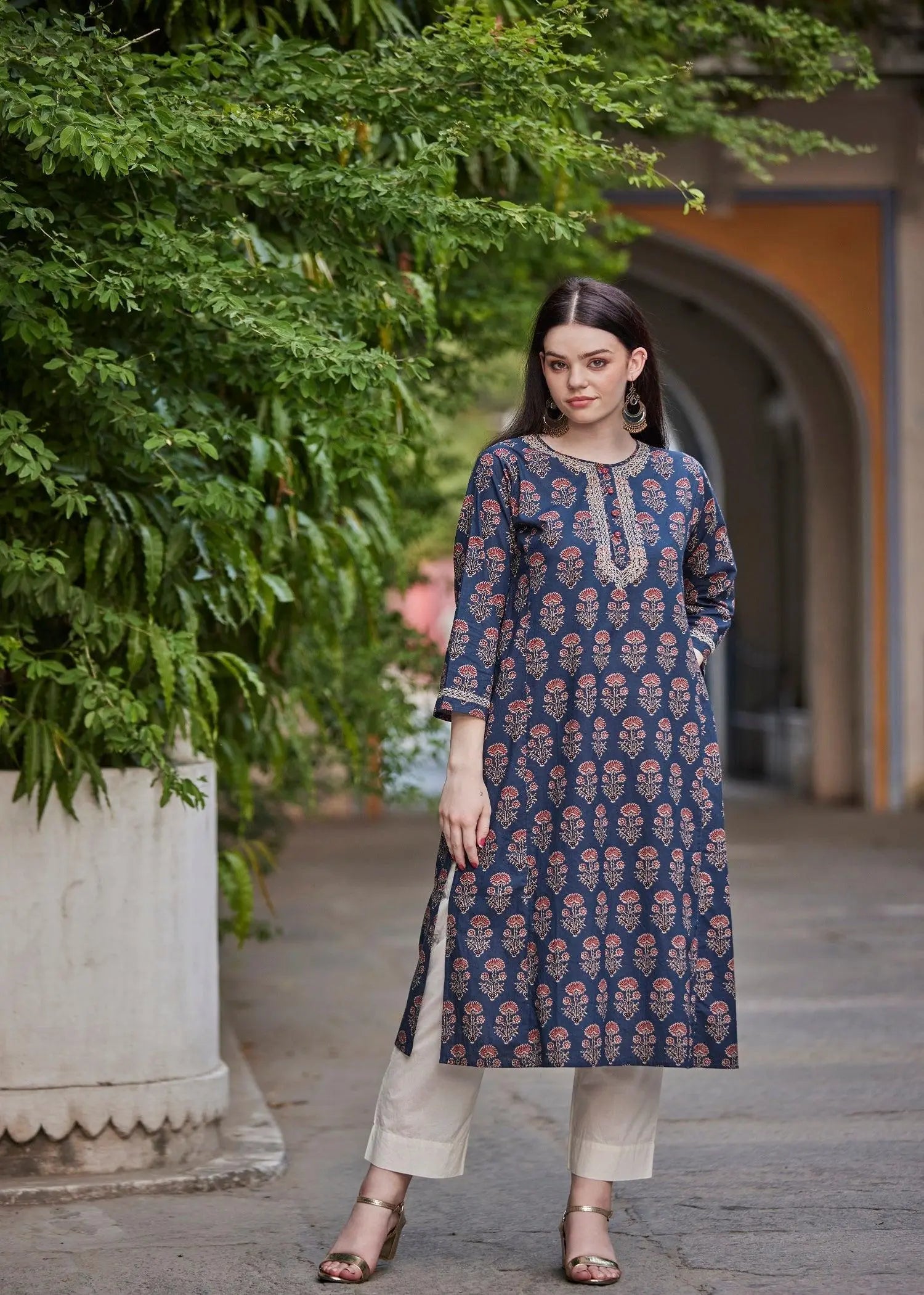 Chikenkari Indigo Blue Kurta