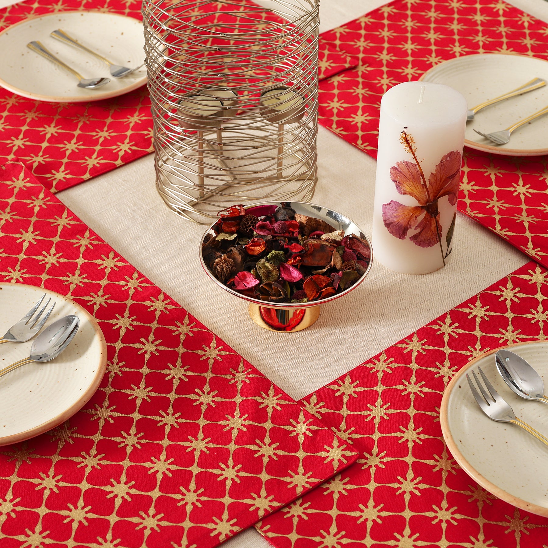 Gold & Red Cotton Star Sparkle Table Mat Set of 6